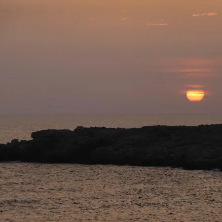 Ibiza Sunset & Seafront House V3 Tatil Evi Cala Tarida (Ibiza)